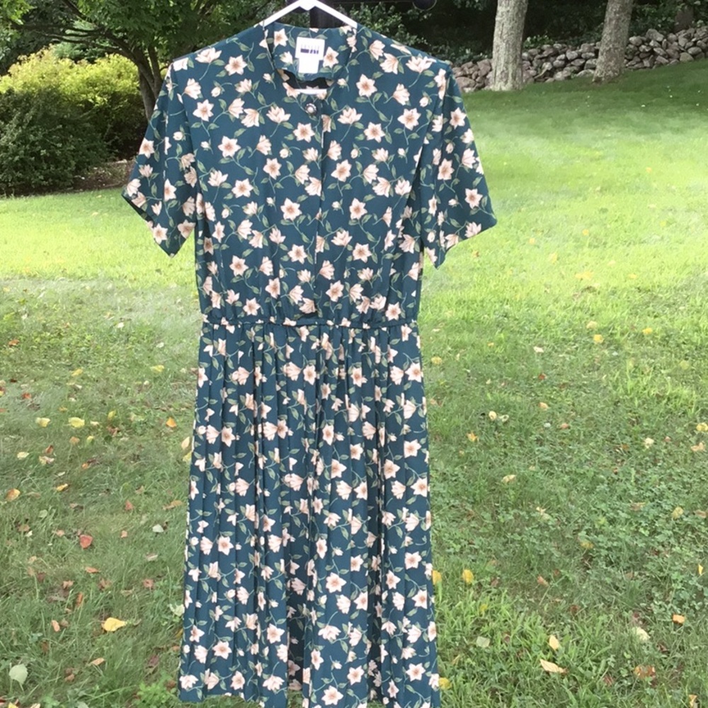 Leslie Fay Dresses - EUC